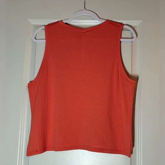 Lululemon Train to Be Tank Top in Warm Coral Size 8 - Picture 6 of 7